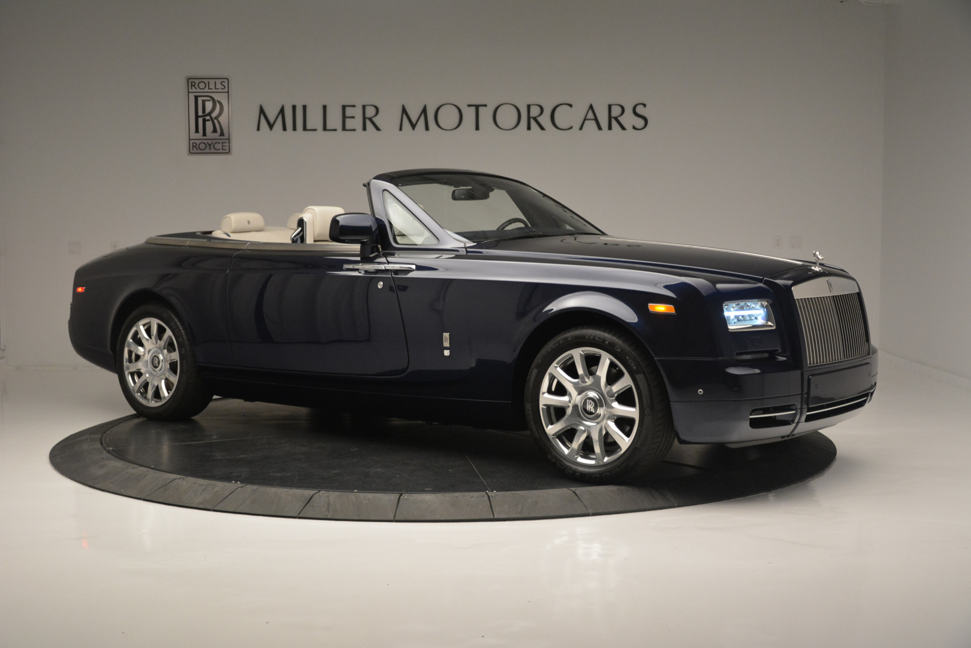 Pre Owned 2014 Rolls Royce Phantom Drophead Coupe For Sale Special Pricing Bentley Greenwich