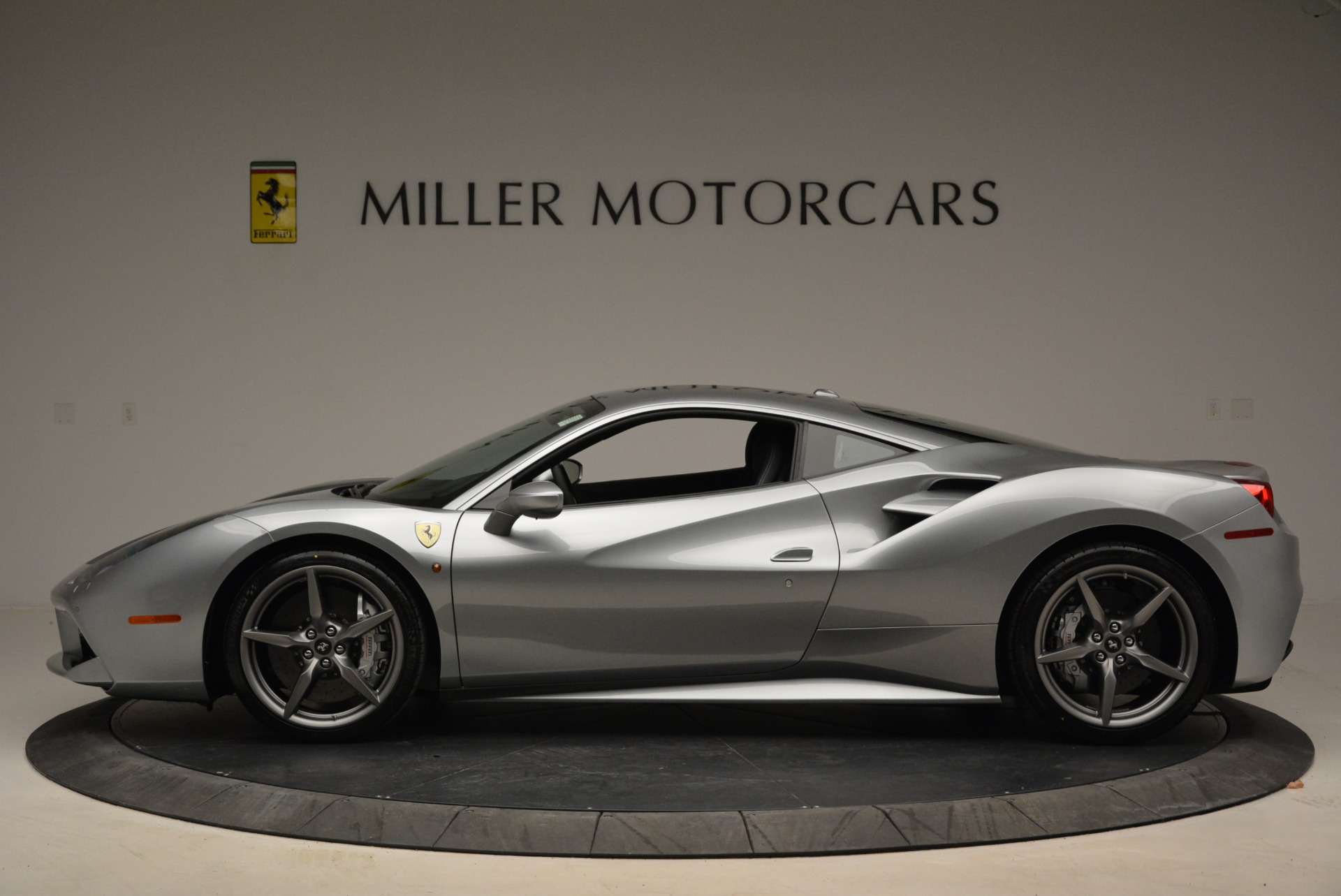 Pre Owned 2018 Ferrari 488 Gtb For Sale 255900 Bentley