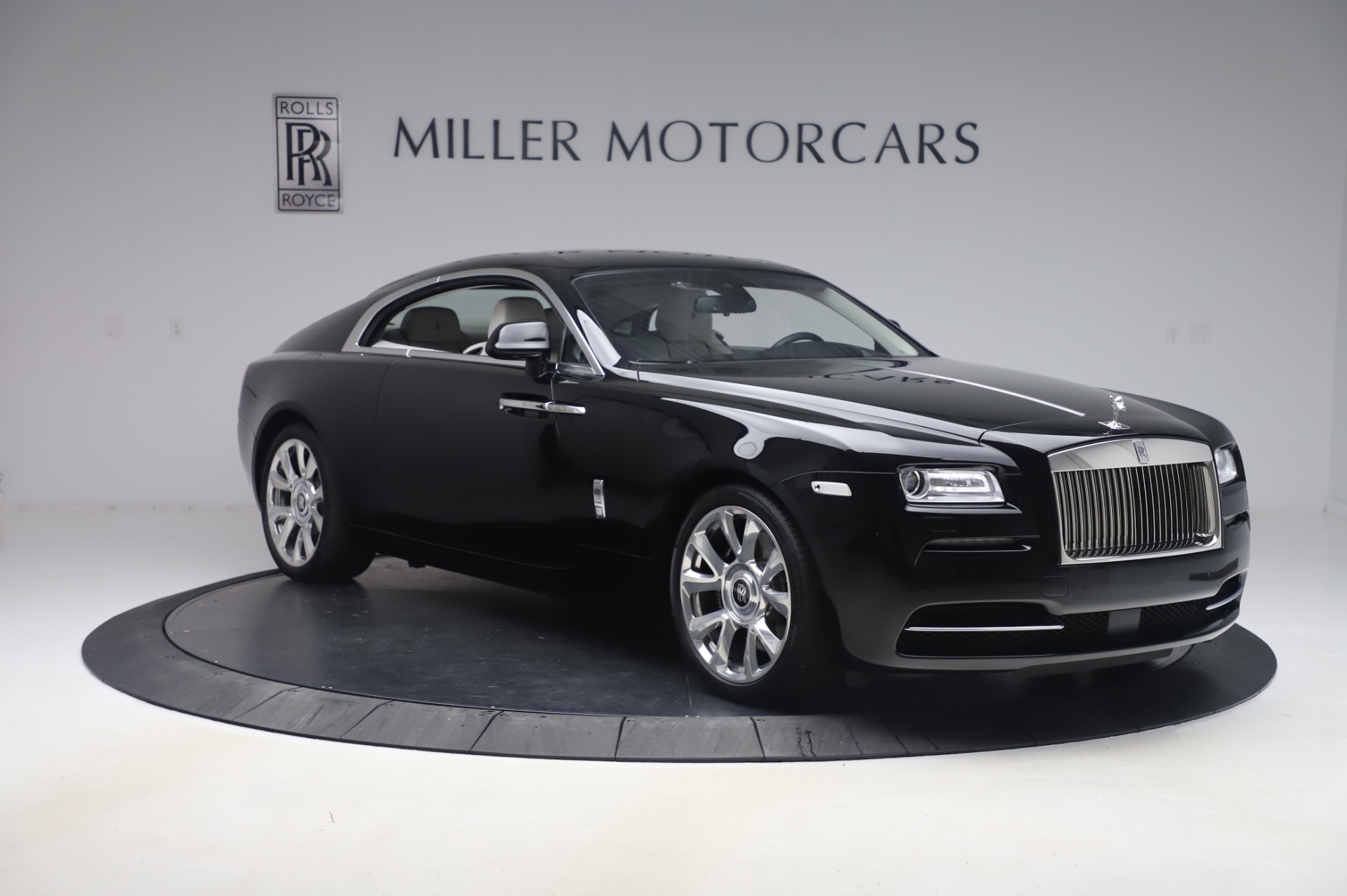 Rolls Royce Wraith 2015 Lên xe để hưởng thụ