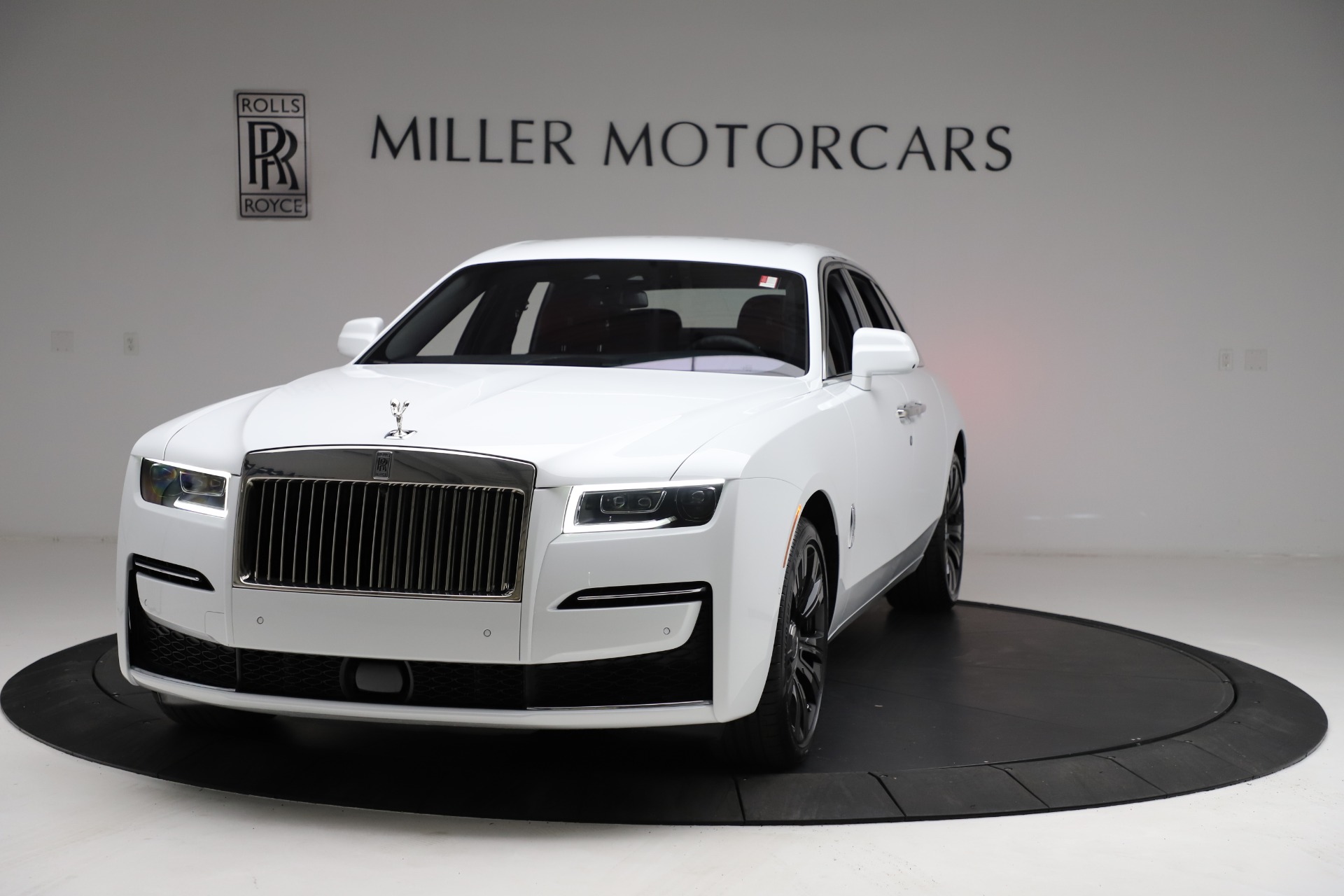 2021 Rolls Royce Ghost - Prices Start From $332,500 (Approx Rs 2.43 cr)