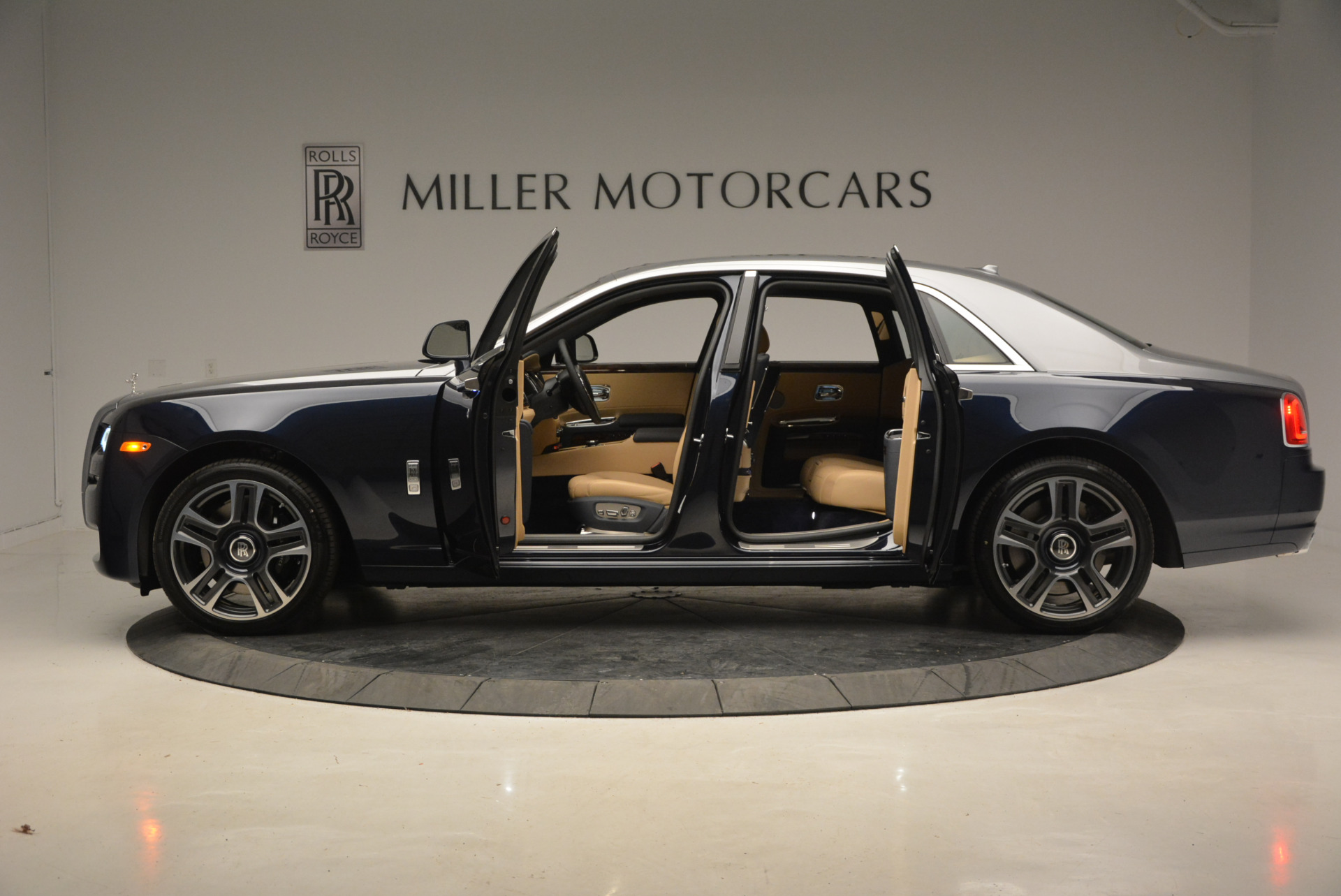 Newsflash: Schedoni and Rolls-Royce presents the most expensive